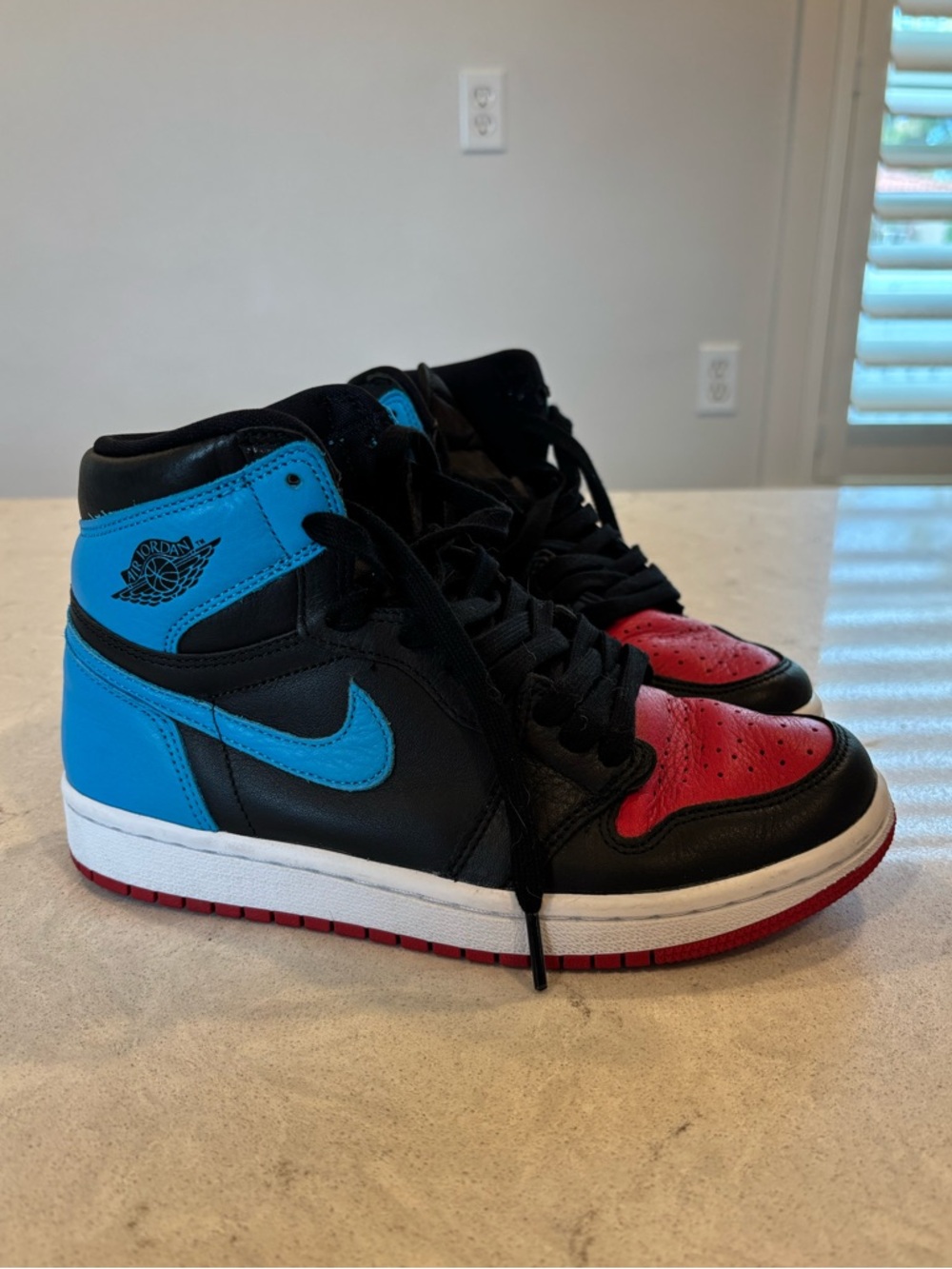 Nike Air Jordan 1 Retro High "NC to Chi" (2020) Women's 6.5